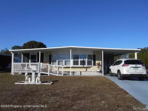 7207 Fitzpatrick Ave, Brooksville, FL 34613