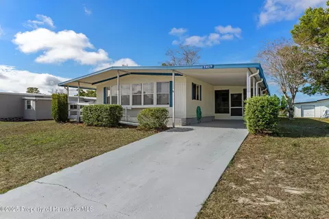 7409 Eastern Circle Dr, Brooksville, FL 34613