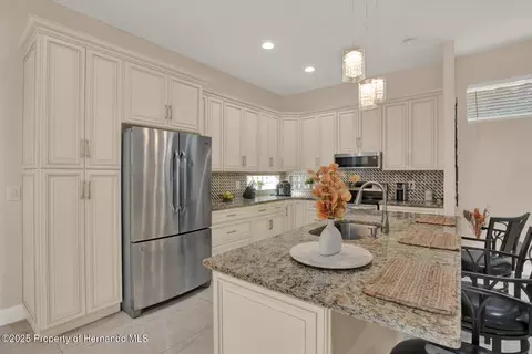 Kitchen - 7190 Raymond Pl, Spring Hill, FL 34607 photo 2 of 5