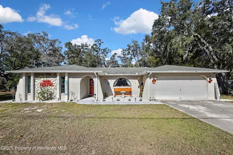 8265 Apple Orchard Rd, Spring Hill, FL 34606