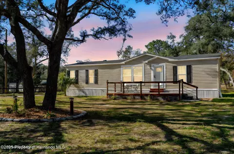 14247 Hurricane Dr, Weeki Wachee, FL 34614