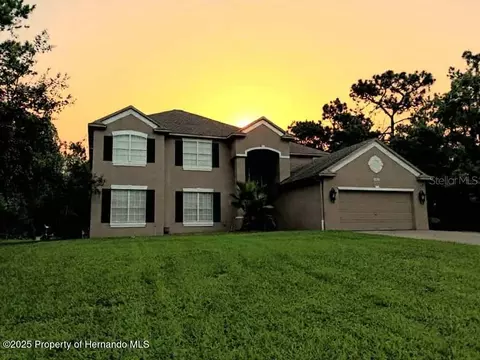 11013 Desert Sparrow Ave, Weeki Wachee, FL 34613