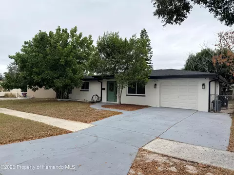1652 Marengo Dr, Holiday, FL 34690