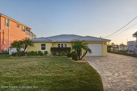 3288 Minnow Creek Dr, Hernando Beach, FL 34607