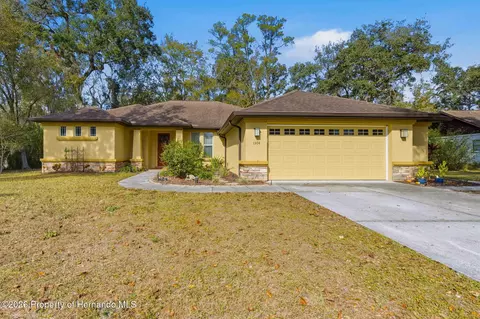 1304 Candlelight Blvd, Brooksville, FL 34601