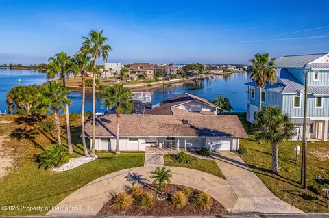 3409 Gulf Winds Cir, Hernando Beach, FL 34607