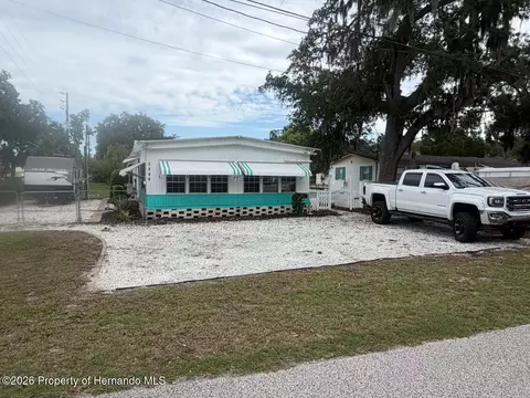 7196 Westwind St, Weeki Wachee, FL 34607 photo 3