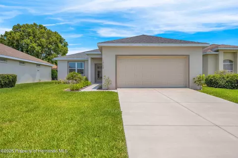 10148 Duffy Cir, Weeki Wachee, FL 34613