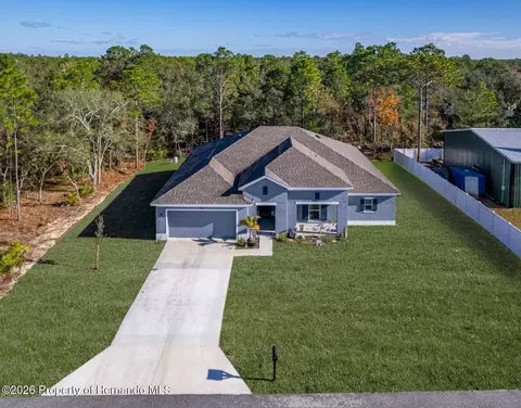 11360 Mountain Bluebird Rd, Weeki Wachee, FL 34614