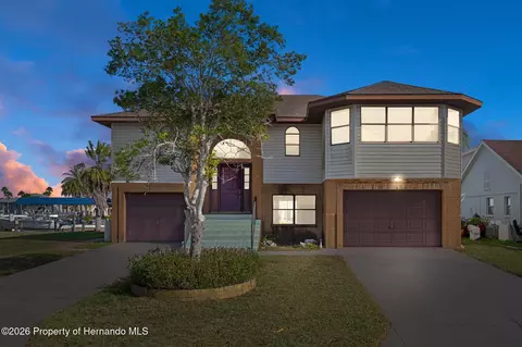 15712 Bertram Dr, Hudson, FL 34667