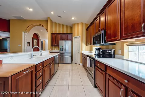 Kitchen - 1134 W Diamond Shore Loop, Hernando, FL 34442 photo 5 of 5