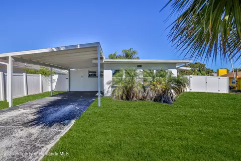 3387 Minnow Creek Dr, Hernando Beach, FL 34607