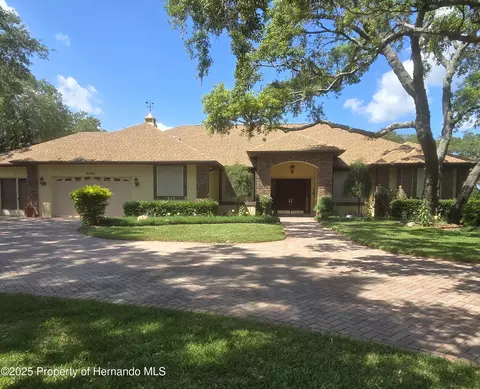 10430 Ramble Ridge Ct, Weeki Wachee, FL 34613