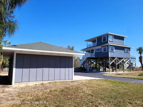 3461 Pandora Dr, Weeki Wachee, FL 34607 photo 2