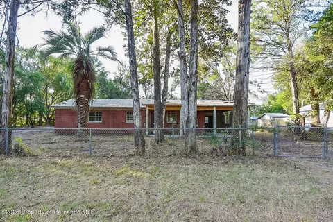 343 Lincoln Ave, Masaryktown, FL 34604