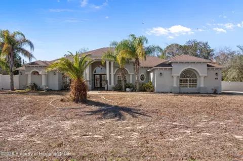 7285 Nightwalker Rd, Weeki Wachee, FL 34613