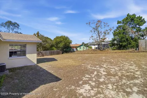 Exterior - 5284 Springwood Rd, Spring Hill, FL 34609 photo 4 of 4