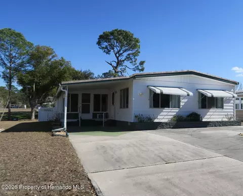 7606 Dinsmore St, Brooksville, FL 34613
