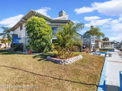 Exterior - 4290 Carlos Ct, Hernando Beach, FL 34607 photo 13 of 14