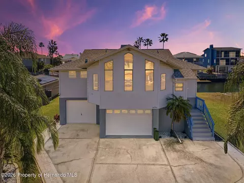 Exterior - 4290 Carlos Ct, Hernando Beach, FL 34607 photo 3 of 14
