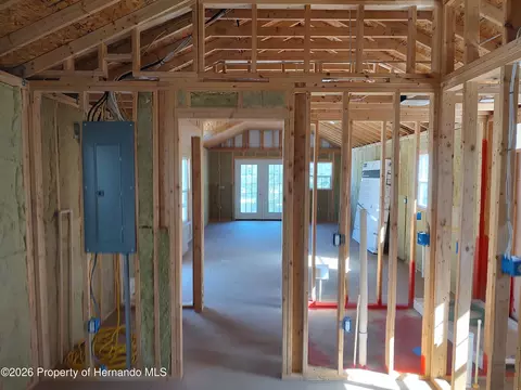 Entry Way - 3940 E Camp Izzard Pl, Dunnellon, FL 34434 photo 3 of 3