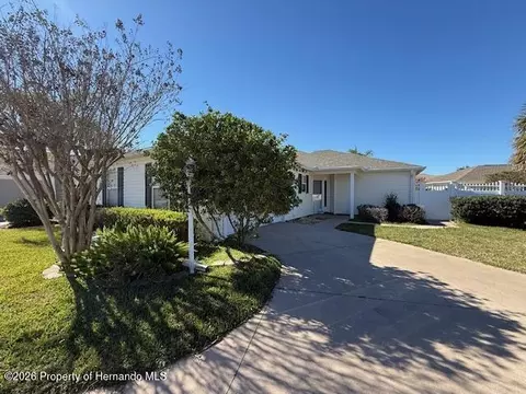 17760 SE 91st Freedom Ct, The Villages, FL 32162