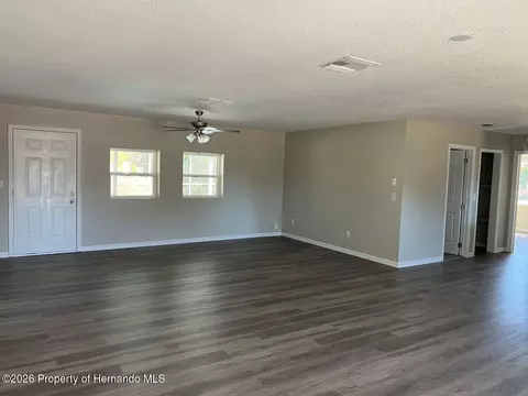 6981 Pinehurst Dr, Spring Hill, FL 34606