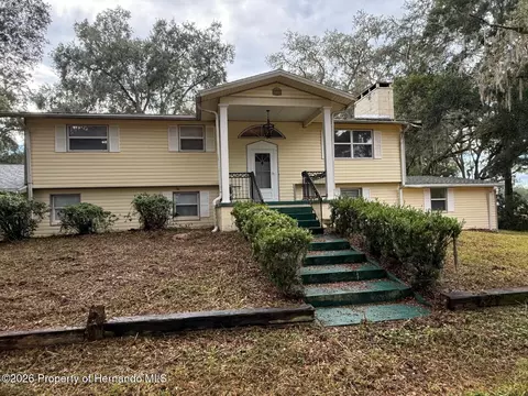 5483 Neff Lake Rd, Brooksville, FL 34601