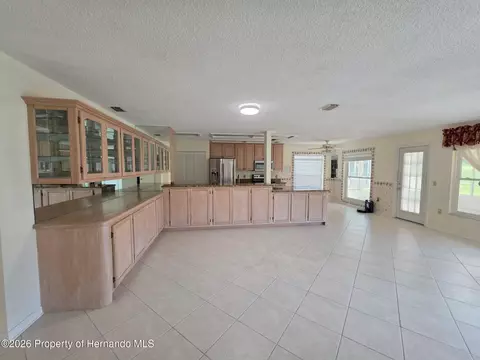2376 Bent Pine Ct, Spring Hill, FL 34606 photo 3