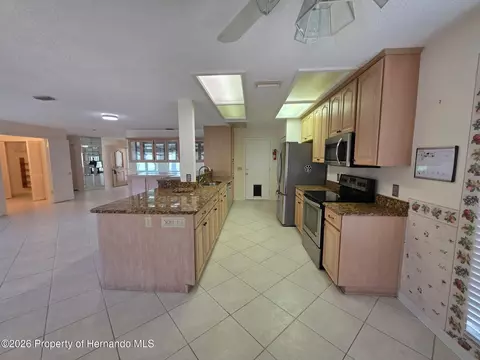 2376 Bent Pine Ct, Spring Hill, FL 34606 photo 8