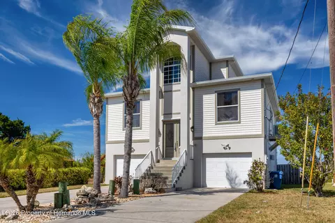 5100 Cedarbrook Ln, Hernando Beach, FL 34607