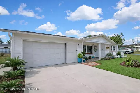 6 James Ct, Beverly Hills, FL 34465