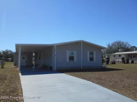 7464 Dinsmore St, Brooksville, FL 34613