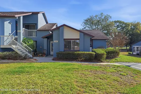 7656 Saint Andrews Blvd #BUILDING 5, Weeki Wachee, FL 34613