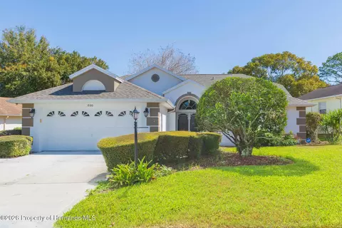 8100 Hidden Hills Dr, Spring Hill, FL 34606