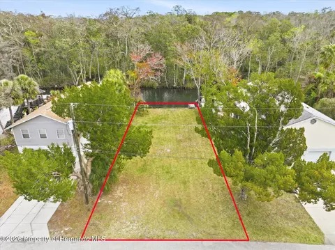 7304 Sunfish Cir, Weeki Wachee, FL 34607