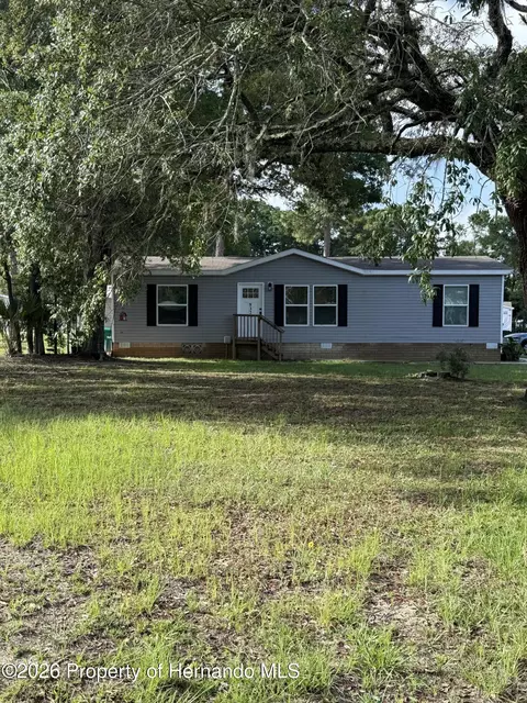 8325 N Fairgrove Ter Ter, Dunnellon, FL 34433