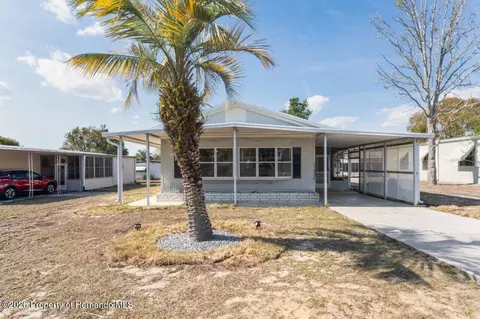 15071 Rialto Ave, Brooksville, FL 34613