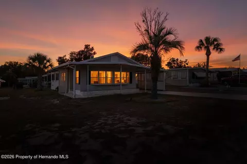 15071 Rialto Ave, Brooksville, FL 34613