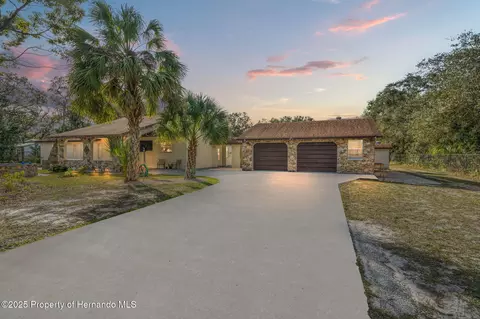 18801 Orange Hill Dr, Hudson, FL 34667