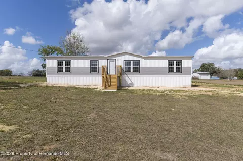 10877 Old Lakeland Hwy, Dade City, FL 33525