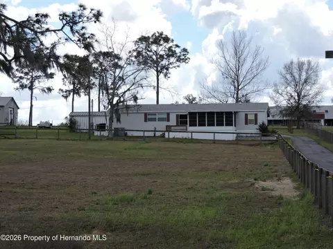 28448 Wildlife Ln, Brooksville, FL 34602