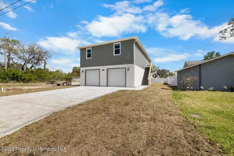 5050 Oak Leaf Ln, Hernando Beach, FL 34607