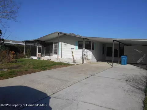 8223 Fortune Hunter Dr, Brooksville, FL 34613