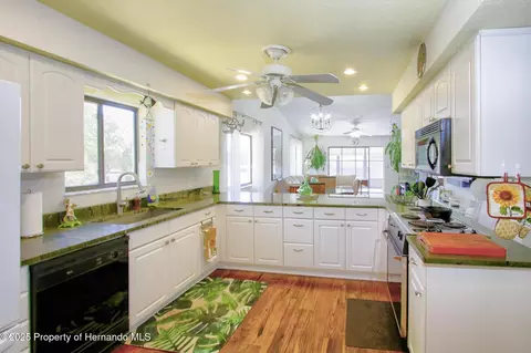 Kitchen - 6502 River Run Blvd, Weeki Wachee, FL 34607 photo 7 of 7
