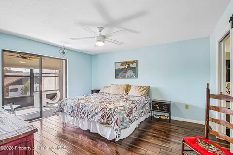 Bedroom - 6502 River Run Blvd, Weeki Wachee, FL 34607 photo 5 of 7
