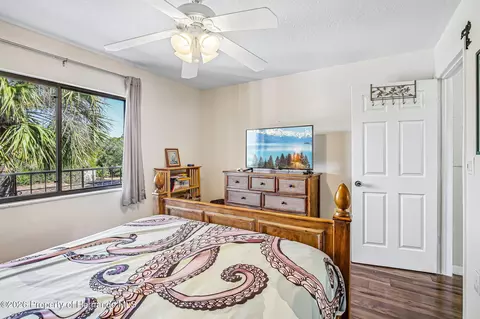Bedroom - 6502 River Run Blvd, Weeki Wachee, FL 34607 photo 3 of 7