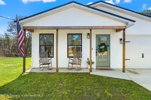 12482 Mountain Plover Rd, Weeki Wachee, FL 34613