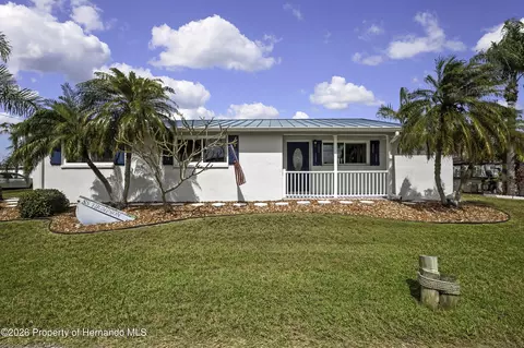 6601 Sea Ranch Dr, Hudson, FL 34667