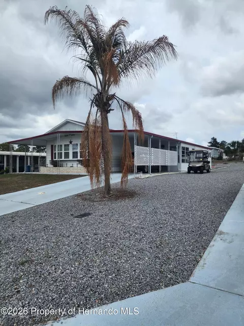 8271 Modena Ave, Brooksville, FL 34613